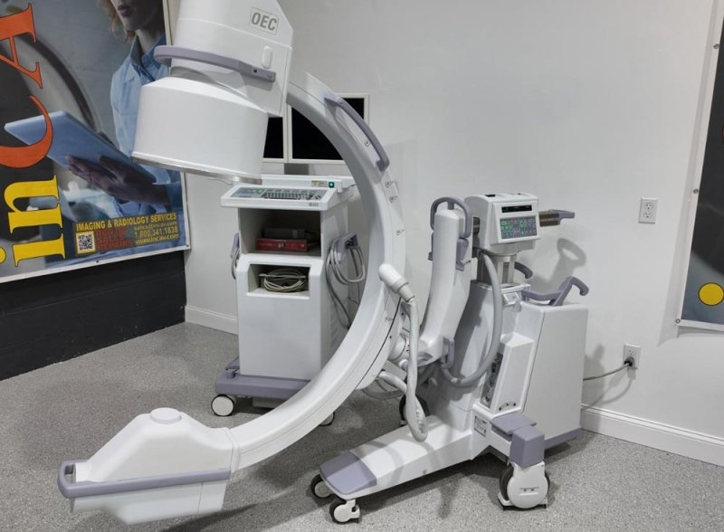 2004 GE OEC 9800 12'' C - ARM - inCAV Medical Imaging Equipment