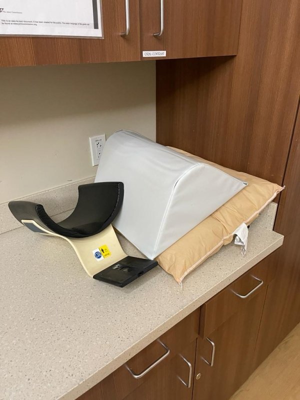 2005 - Refurnished 2018 - Philips Brillance 16 Slices CT Scanner with 2022 tube 377K scan Seconds AIR Cooled - inCAV Medical Imaging Equipment