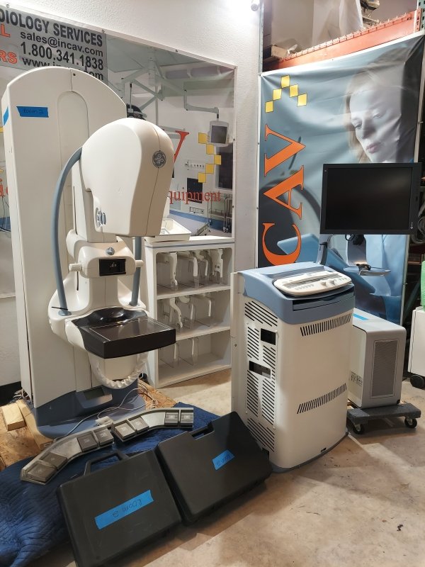 2016 GE SENOGRAPHE SENOCLAIRE 3D Mammo With Updated Worksation and Reconstruction PC - inCAV Medical Imaging Equipment