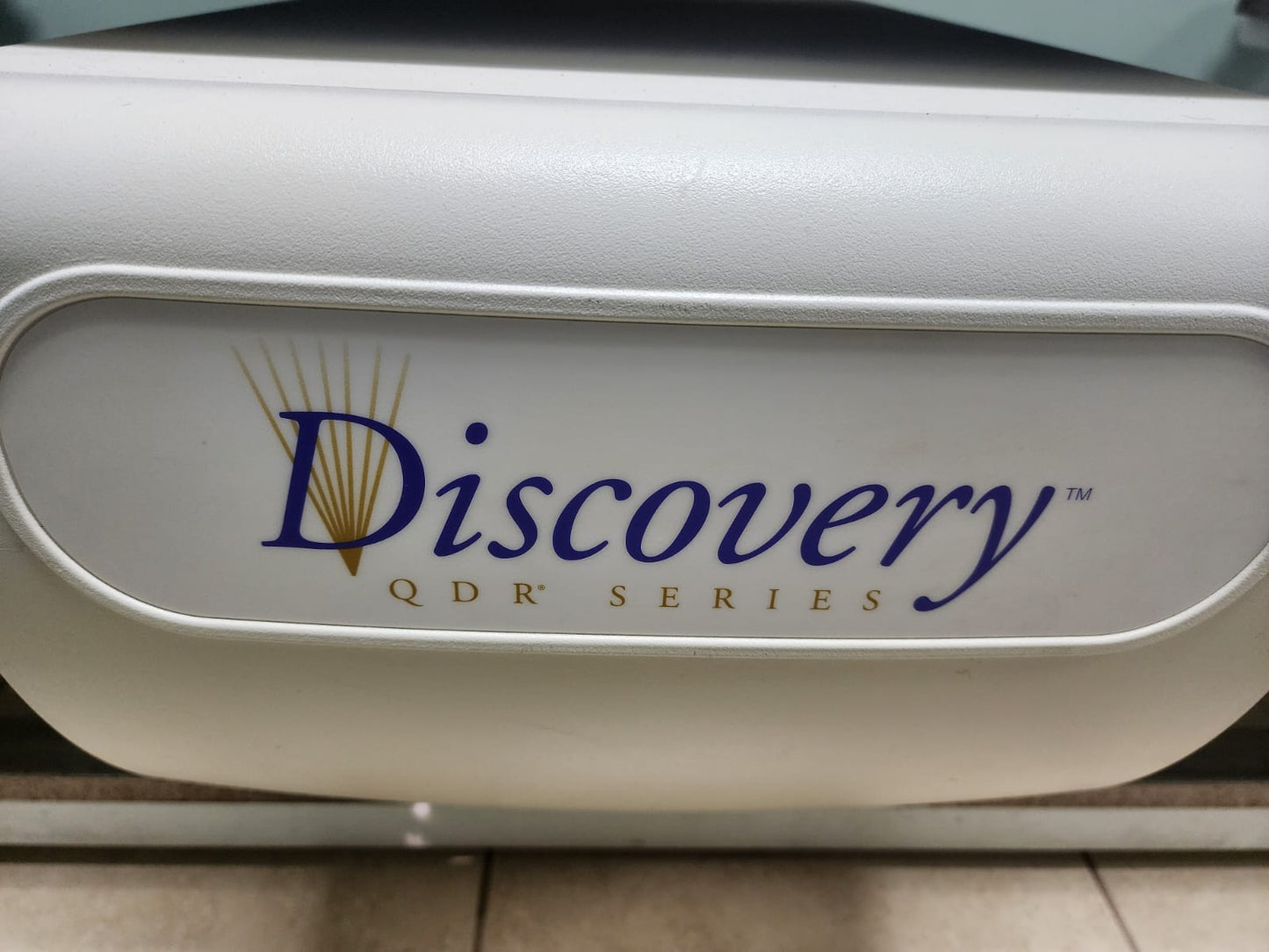 HOLOGIC Discovery QDR Series Bone Densitometer