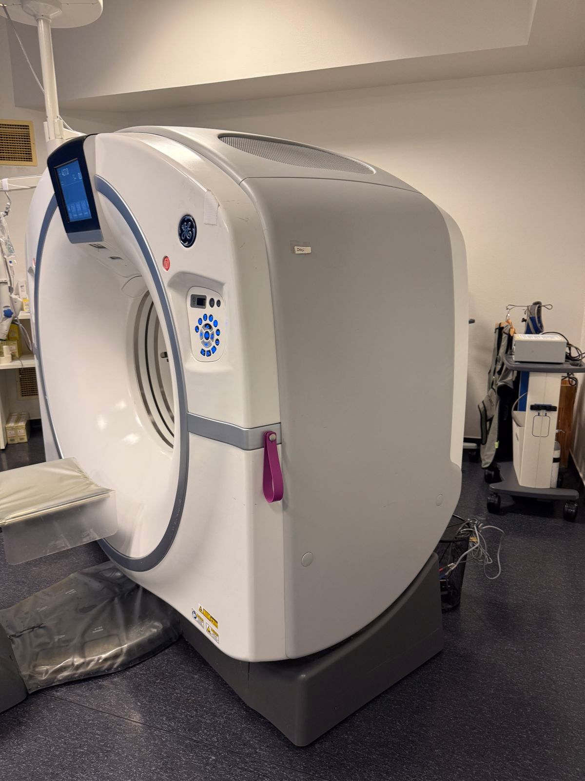 GE Revolution Evo 128 Cardiac CT Scanner - 2018 with 2023 Tube - MINT Condition