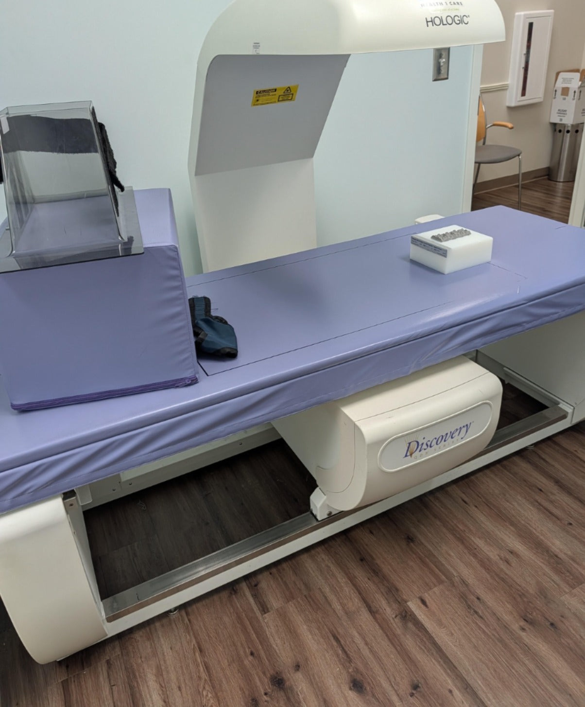 HOLOGIC Discovery QDR Series Bone Densitometer 2013