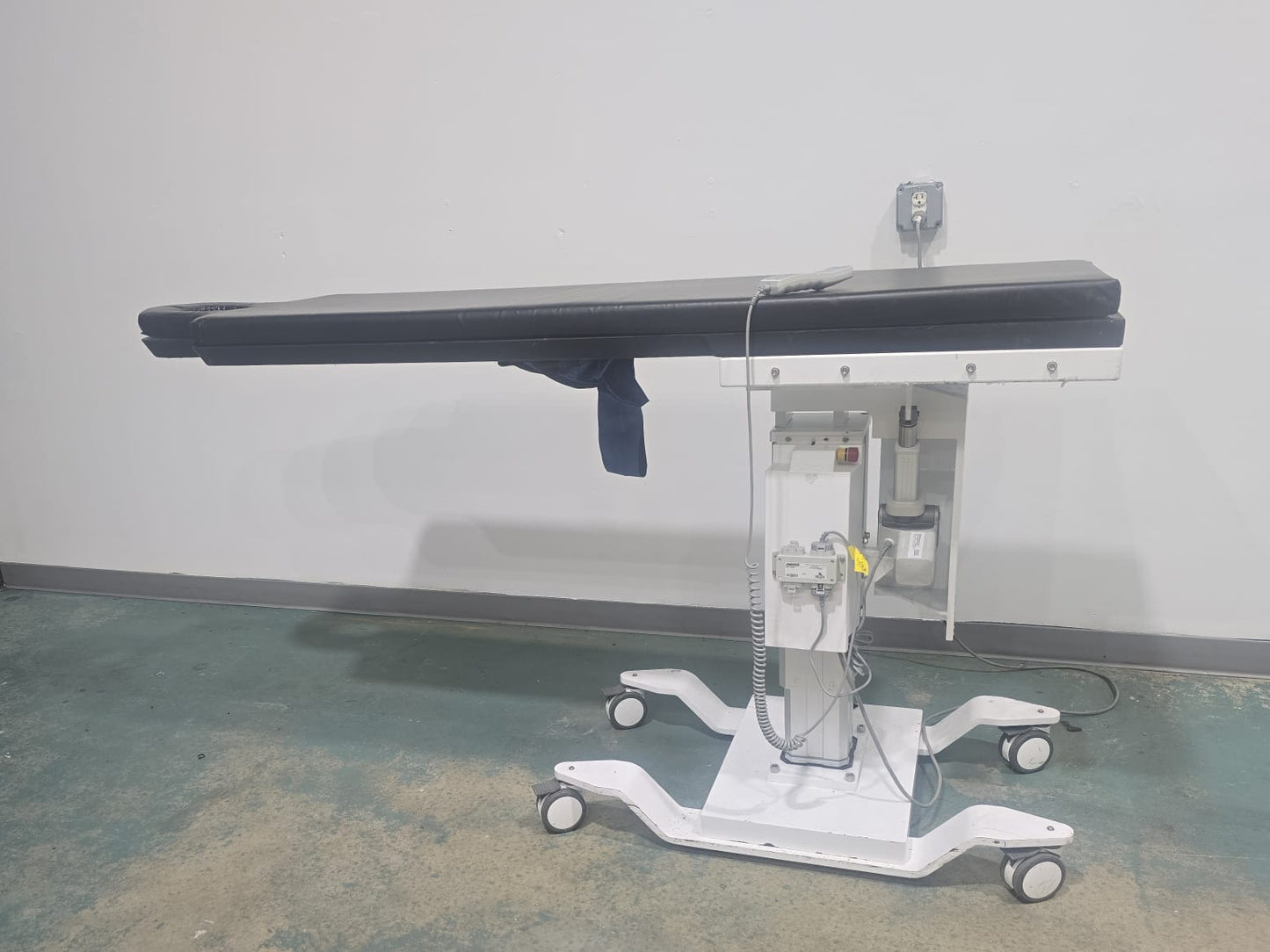 Durabuilt PMT8000HL Imaging Table – 2003
