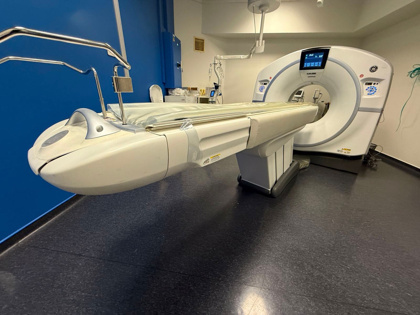 GE Revolution Evo 128 Cardiac CT Scanner - 2018 with 2023 Tube - MINT Condition