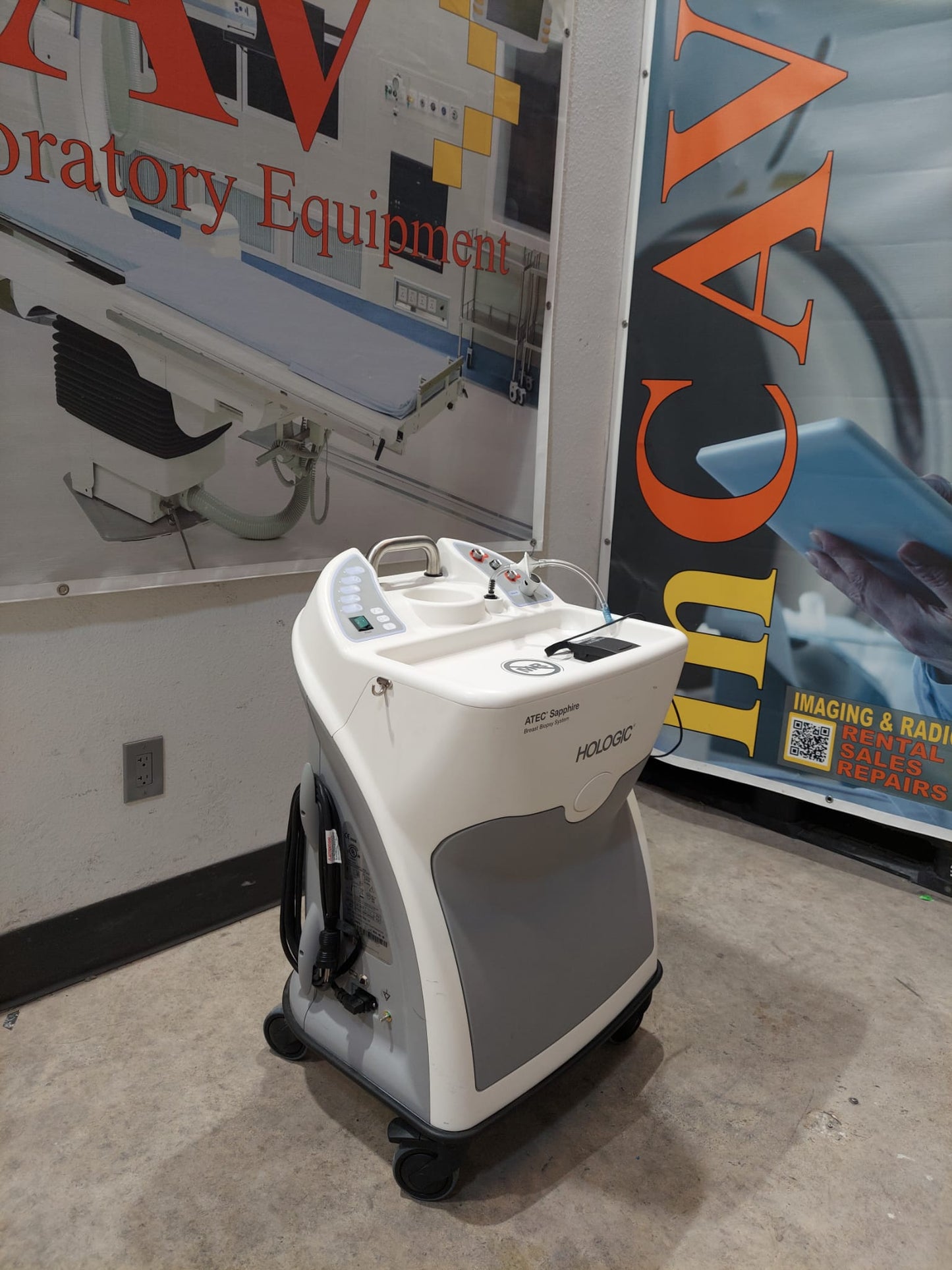 ATEC® Sapphire 100 vacuum-assisted breast biopsy console