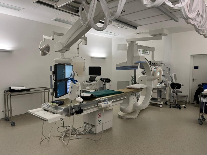 GE Innova 4100 IQ Cath Lab / Angio system - inCAV Medical Imaging Equipment
