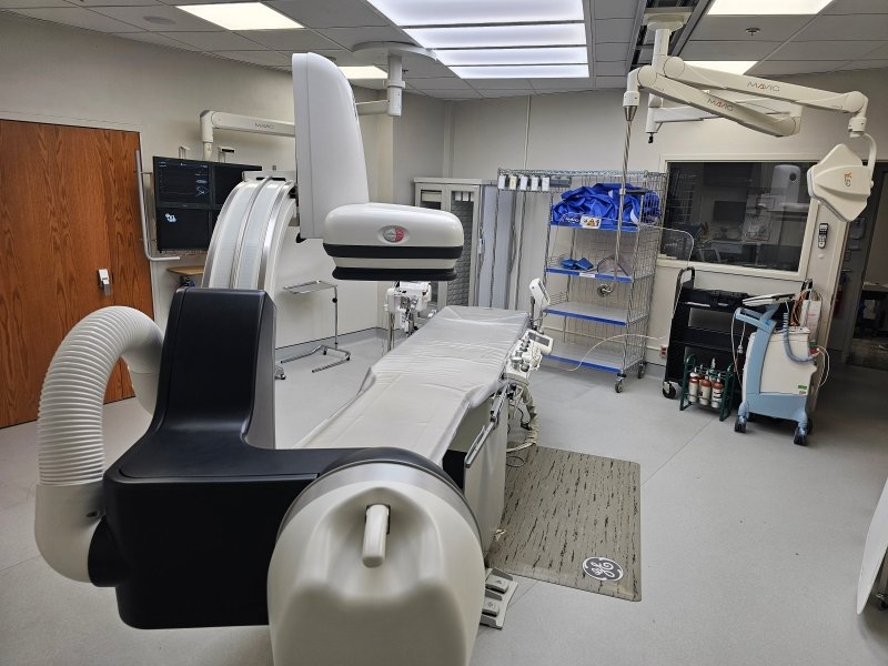 GE Innova IGS 5 Angio / Cath Lab - GREAT CONDITION - Still at the Facility - inCAV Medical Imaging Equipment
