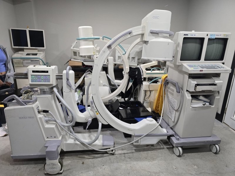 GE OEC 9800 Plus C - ARM Orthopedics YOM 2001 - inCAV Medical Imaging Equipment