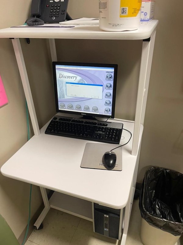 HOLOGIC Discovery QDR series 2012 DEXA Bone Densitometer - inCAV Medical Imaging Equipment