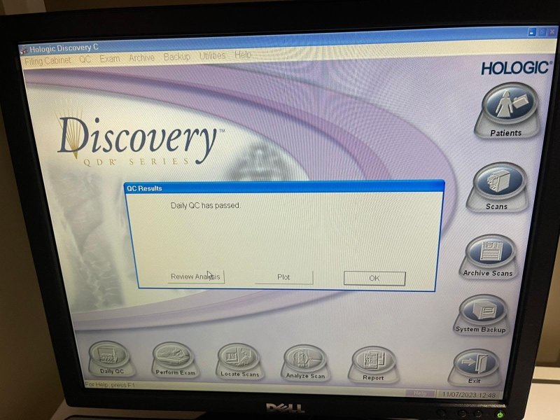 HOLOGIC Discovery QDR series 2012 DEXA Bone Densitometer - inCAV Medical Imaging Equipment