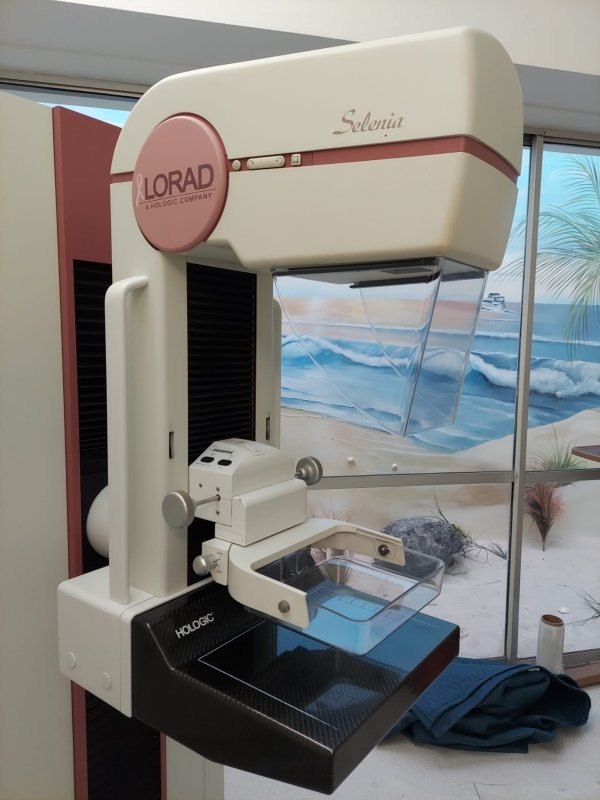 HOLOGIC SELENIA DIGITAL Mammo System With 2010 Detector - inCAV Medical Imaging Equipment