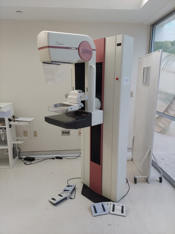 HOLOGIC SELENIA DIGITAL Mammo System With 2010 Detector - inCAV Medical Imaging Equipment