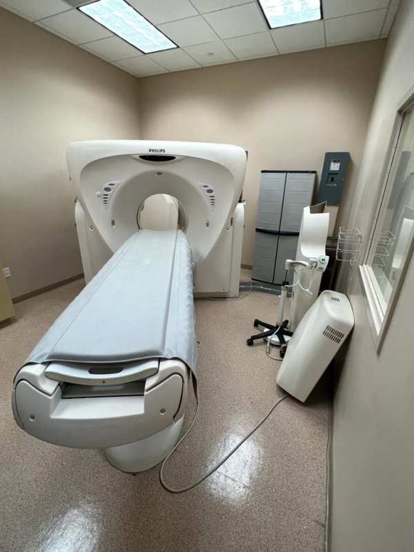 Philips MX8000 4 Slice CT Scanner - inCAV Medical Imaging Equipment