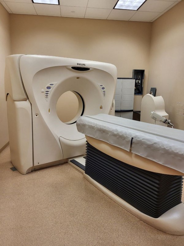 Philips MX8000 4 Slice CT Scanner - inCAV Medical Imaging Equipment
