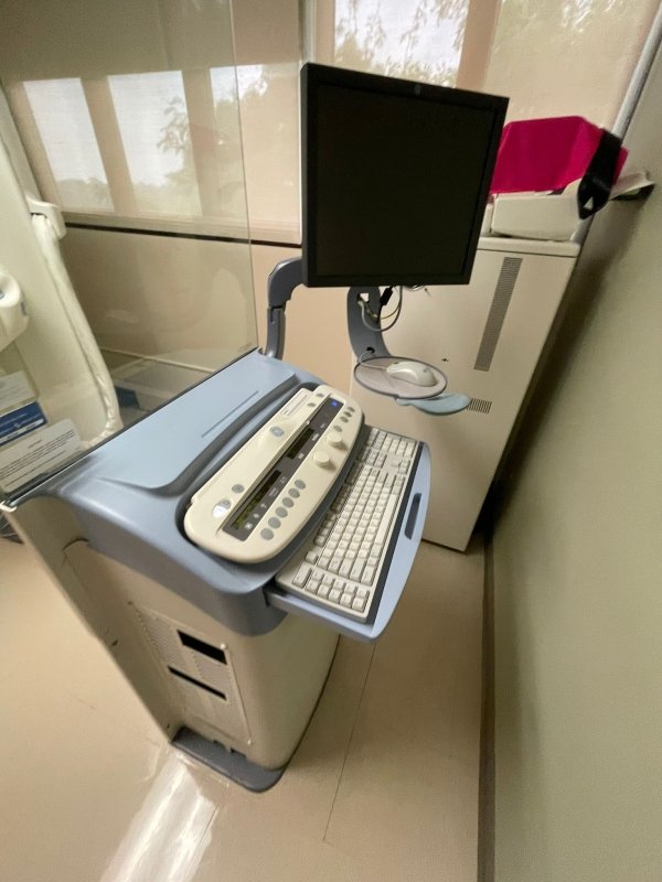 Senographe Essential Mammography - 2009 - inCAV Medical Imaging Equipment