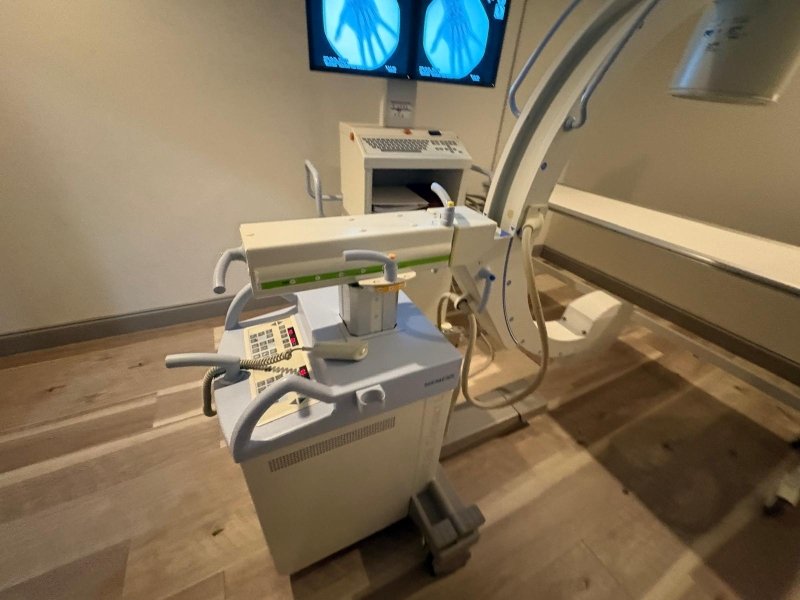 Siemens SIREMOBIL Compact L 2012 3rd Generation with LCD Monitors - inCAV Medical Imaging Equipment