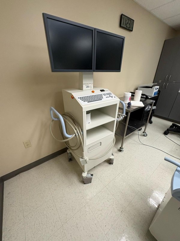 Siemens SIREMOBIL Compact L 2015 3rd Generation with LCD Monitors - inCAV Medical Imaging Equipment