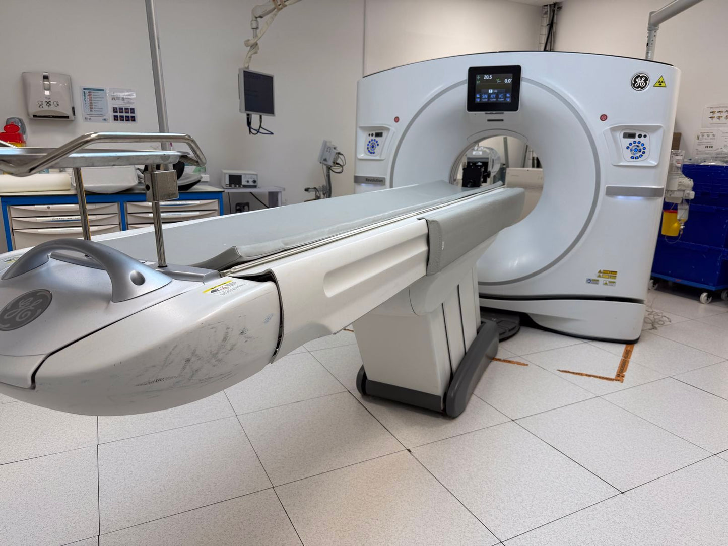 2019 GE Revolution Frontier 128 Slices with Real Time Fluoroscopy and 2023 Tube!