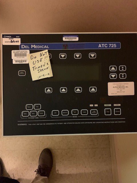 2004 DELL MEDICAL RAD - ROOM - Floor Stand - inCAV Medical Imaging Equipment