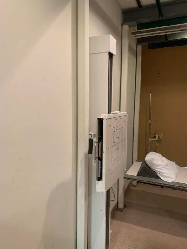 2005 DELL Medical RAD - ROOM - Ceiling Stand with Floating Table - inCAV Medical Imaging Equipment