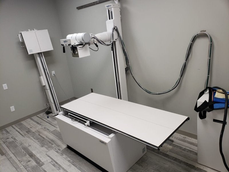 2014 SUMMIT - MEDLINK RAD - ROOM - Floor Stand with Toshiba Tube - inCAV Medical Imaging Equipment