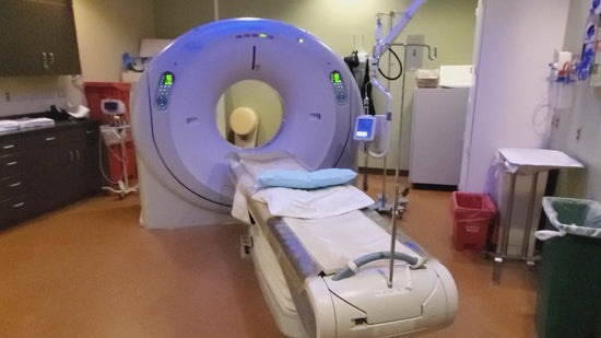 Load and play video in Gallery viewer, Toshiba Aquilion 32 - 64 Slice CT Scanner 2007 with 2015 Tube - SYSTEM updated by Toshiba 2015
