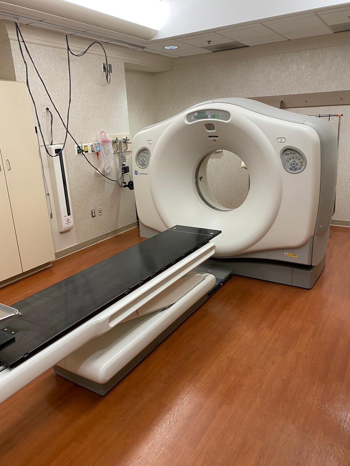 GE LightSpeed QXi 4 Slice CT Scanner