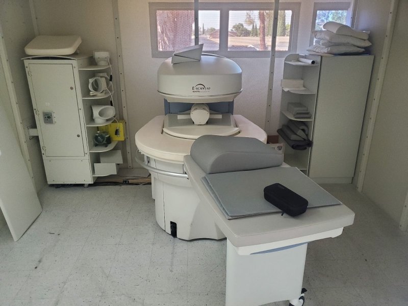 ESAOTE E - SCAN XQ Open Dedicate MRI - 2005 - inCAV Medical Imaging Equipment