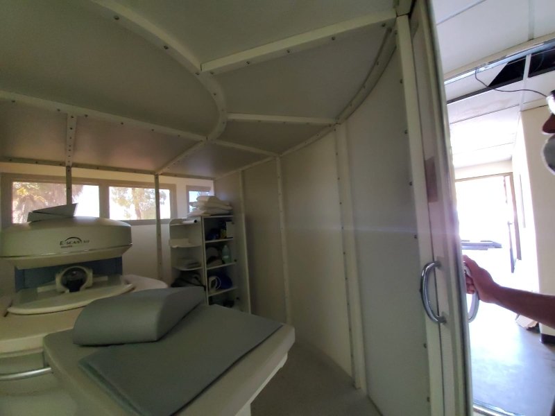 ESAOTE E - SCAN XQ Open Dedicate MRI - 2005 - inCAV Medical Imaging Equipment