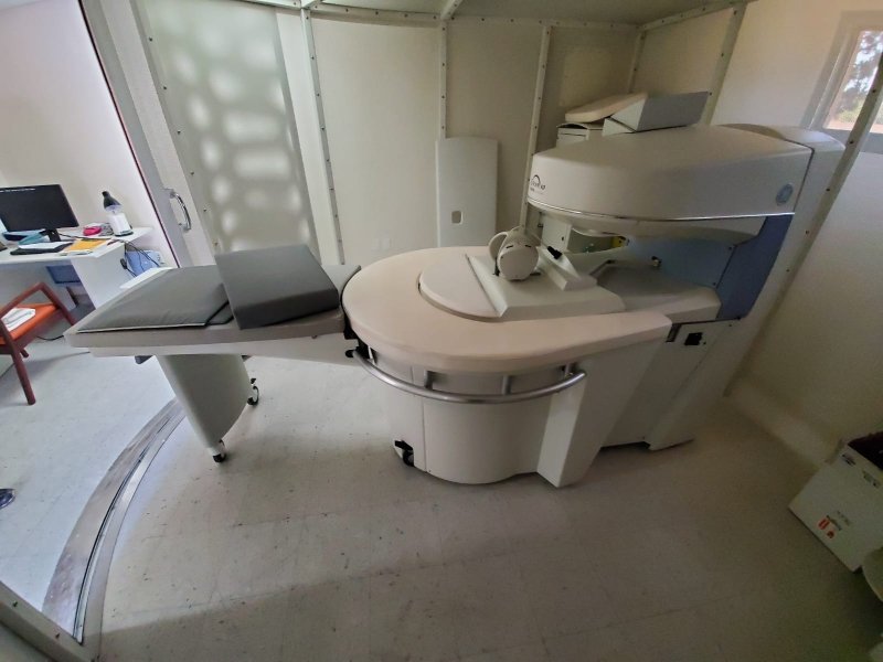 ESAOTE E - SCAN XQ Open Dedicate MRI - 2005 - inCAV Medical Imaging Equipment