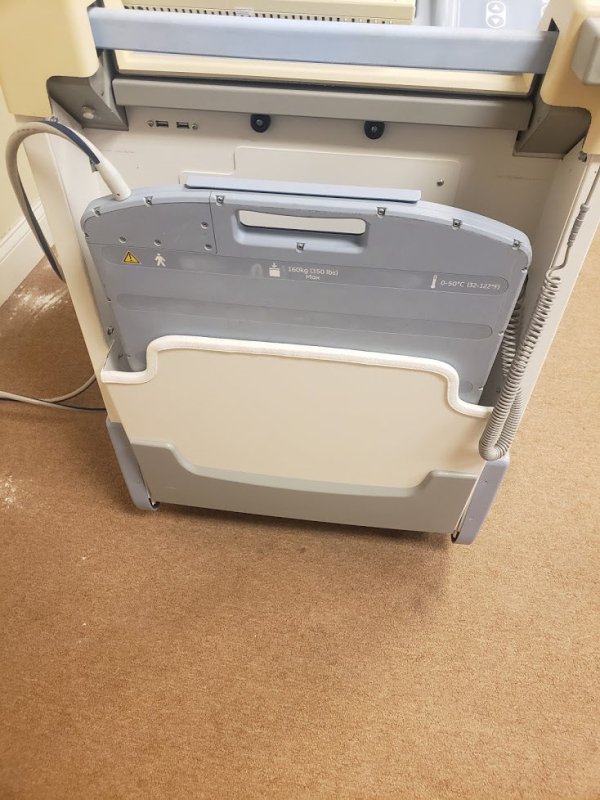 GE AMX DEFINIUM 700 Digital X - ray Portable with Flat Pannel Detector 14x17 - inCAV Medical Imaging Equipment