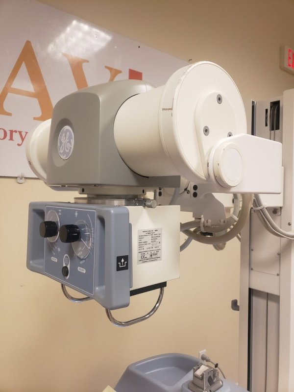 GE AMX DEFINIUM 700 Digital X - ray Portable with Flat Pannel Detector 14x17 - inCAV Medical Imaging Equipment