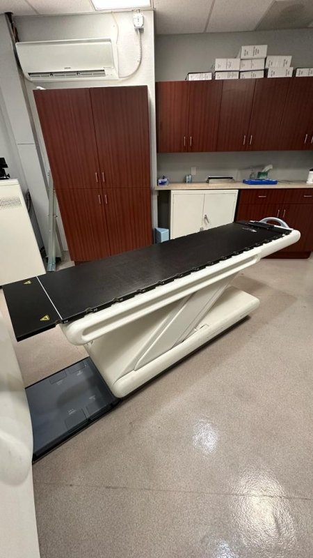 GE LightSpeed 8 Slice CT Scanner Goldseal 2011 with New tube 2021 - inCAV Medical Imaging Equipment