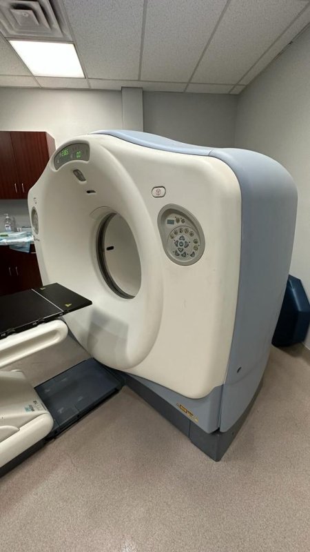 GE LightSpeed 8 Slice CT Scanner Goldseal 2011 with New tube 2021 - inCAV Medical Imaging Equipment