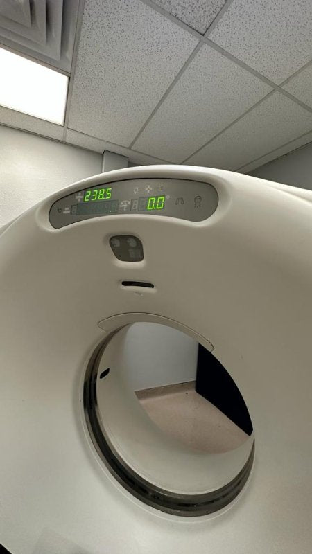 GE Lightspeed Ultra 8 SLICES Gold Seal 2011 with 2021 Tube - inCAV Medical Imaging Equipment
