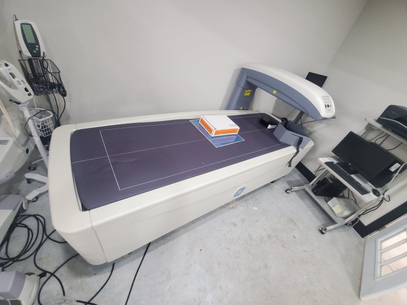 GE Lunar Prodigy 2013 Bone Densitometer Series X BX - 1L - inCAV Medical Imaging Equipment
