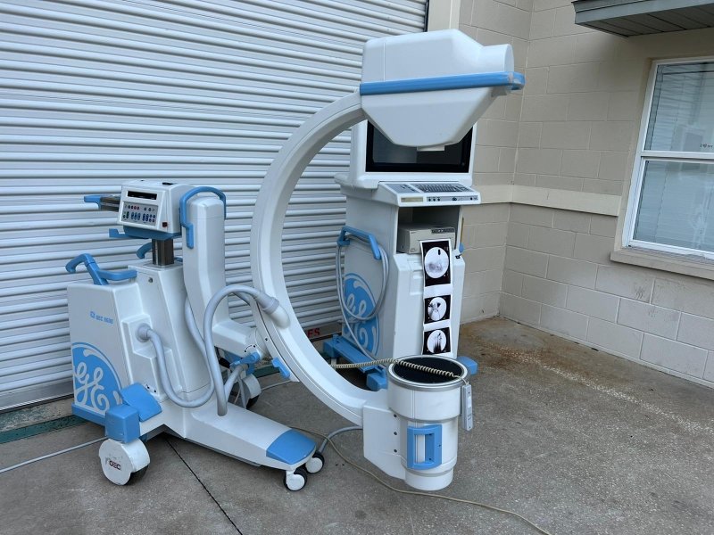 GE OEC 9600 C - Arm with Flat Panel Monitors - inCAV Medical Imaging Equipment
