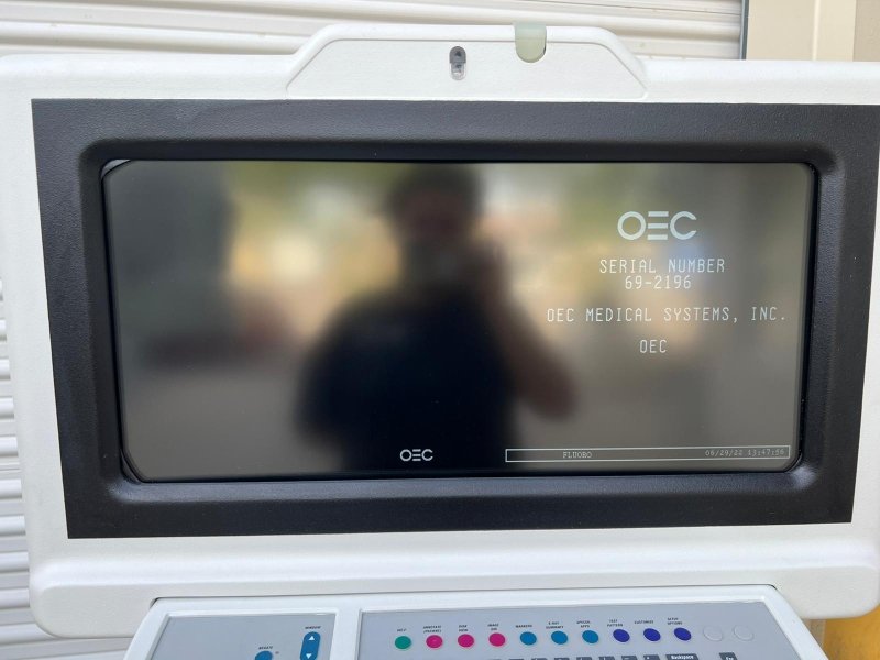 GE OEC 9600 C - Arm with Flat Panel Monitors - inCAV Medical Imaging Equipment