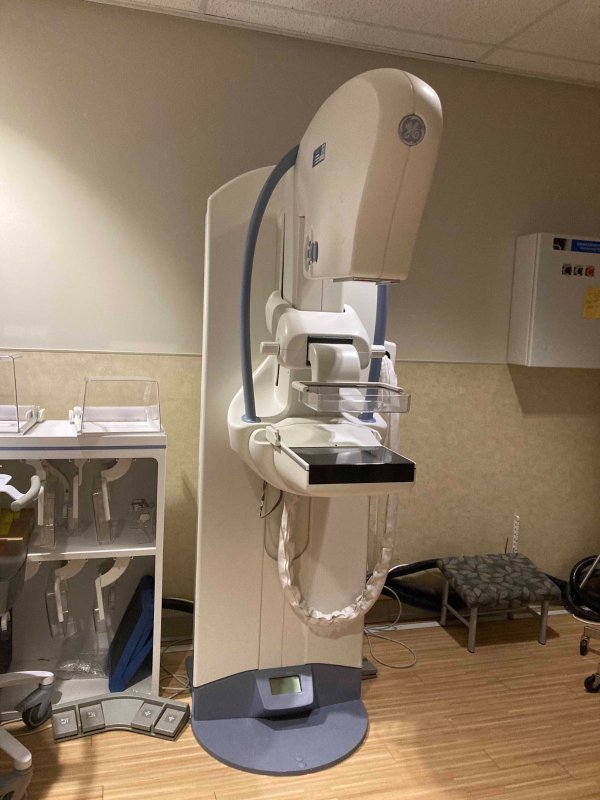 GE Senographe Digital Mammo Unit XR GOLDSEAL 2014 New Detector - inCAV Medical Imaging Equipment