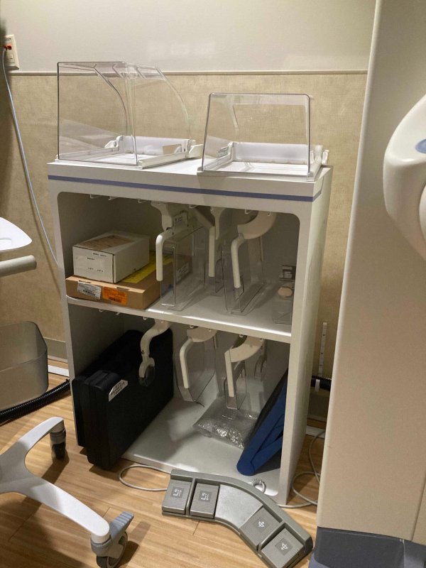 GE Senographe Digital Mammo Unit XR GOLDSEAL 2014 New Detector - inCAV Medical Imaging Equipment
