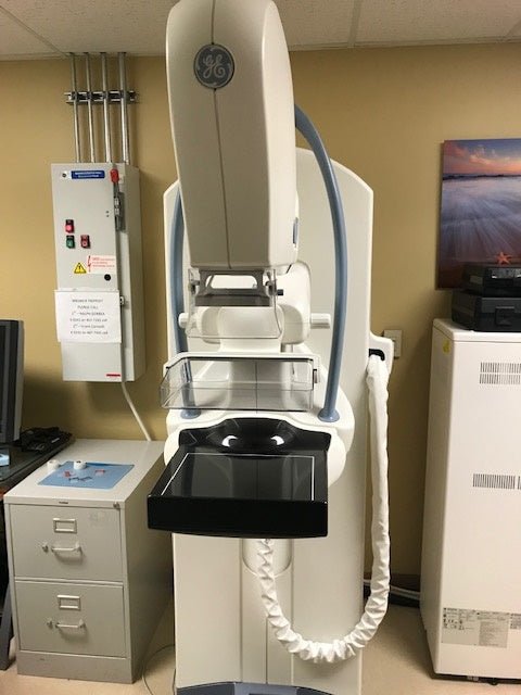 GE Senographe Essential 2010 Digital Mammo Unit NICE SYSTEM!! - inCAV Medical Imaging Equipment