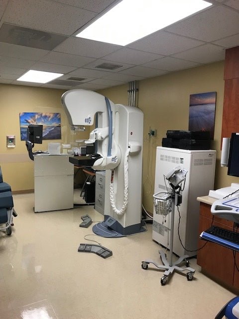 GE Senographe Essential 2010 Digital Mammo Unit NICE SYSTEM!! - inCAV Medical Imaging Equipment