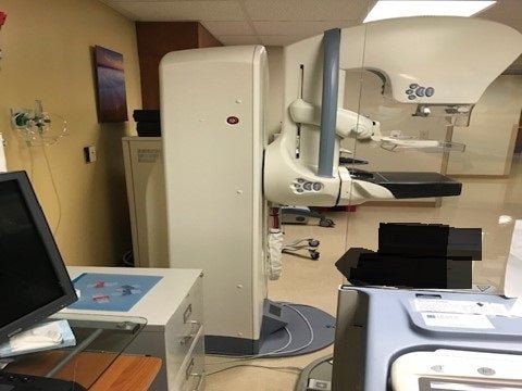 GE Senographe Essential 2010 Digital Mammo Unit NICE SYSTEM!! - inCAV Medical Imaging Equipment