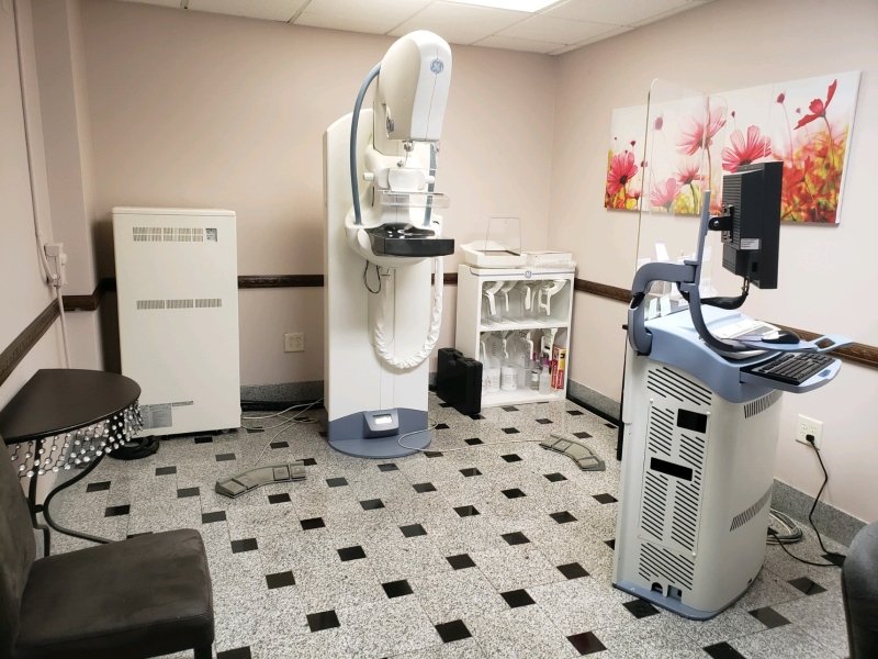 GE Senographe Essential 2011 Great Condition - inCAV Medical Imaging Equipment