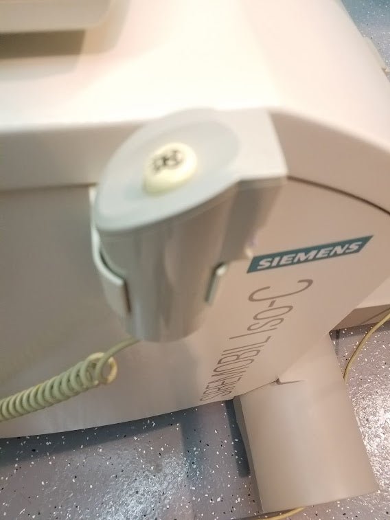 Siemens SIREMOBIL ISO - C C - Arm (2005) WITH Flat Pannel LCD Monitors - inCAV Medical Imaging Equipment