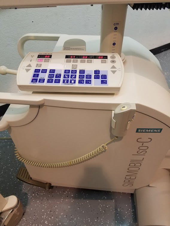 Siemens SIREMOBIL ISO - C C - Arm (2005) WITH Flat Pannel LCD Monitors - inCAV Medical Imaging Equipment