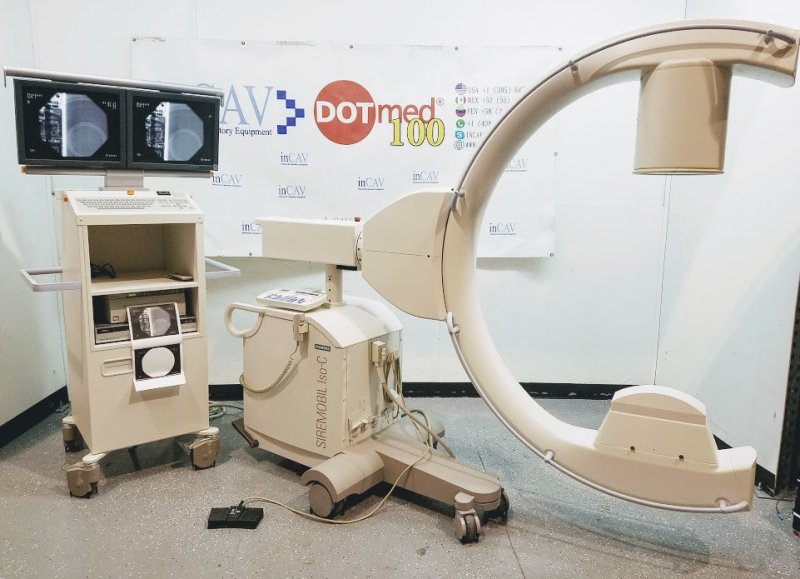 Siemens SIREMOBIL ISO - C C - Arm (2005) WITH Flat Pannel LCD Monitors - inCAV Medical Imaging Equipment