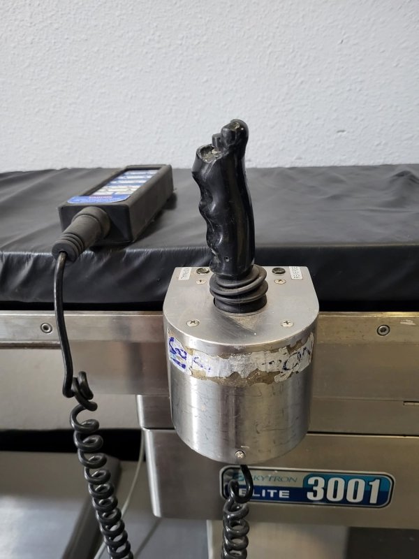 Skytron Elite 3001 C - Arm/ Surgery Cardiac Table with Flotation - inCAV Medical Imaging Equipment
