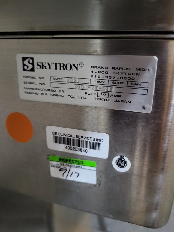 Skytron Elite 3001 C - Arm/ Surgery Cardiac Table with Flotation - inCAV Medical Imaging Equipment